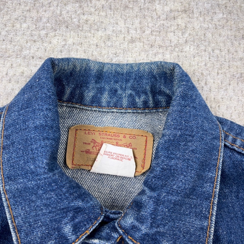 Vintage Levis Jacket Boys Size 16 Blue Denim Trucker Made USA 70704 0216 90s - Picture 9 of 14